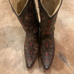 Women’s Corral Black Floral Red Inlay Boots
